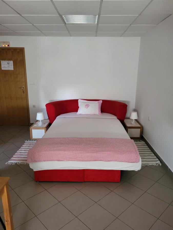 Guest House Talas Osijek Exterior photo
