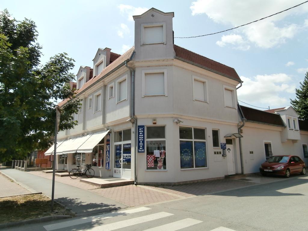 Guest House Talas Osijek Exterior photo